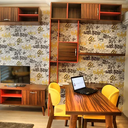 The Corner Palace 2*