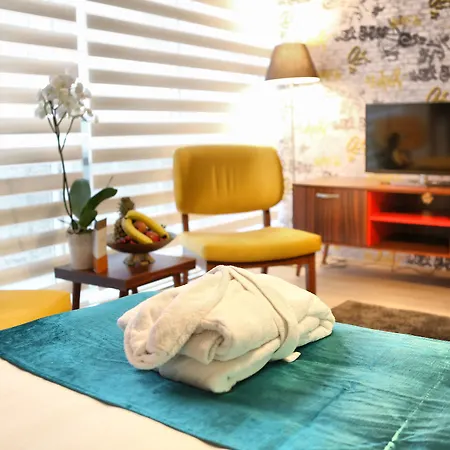 Apart Otel The Corner Palace 2*