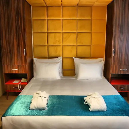 Apart Otel The Corner Palace 2*